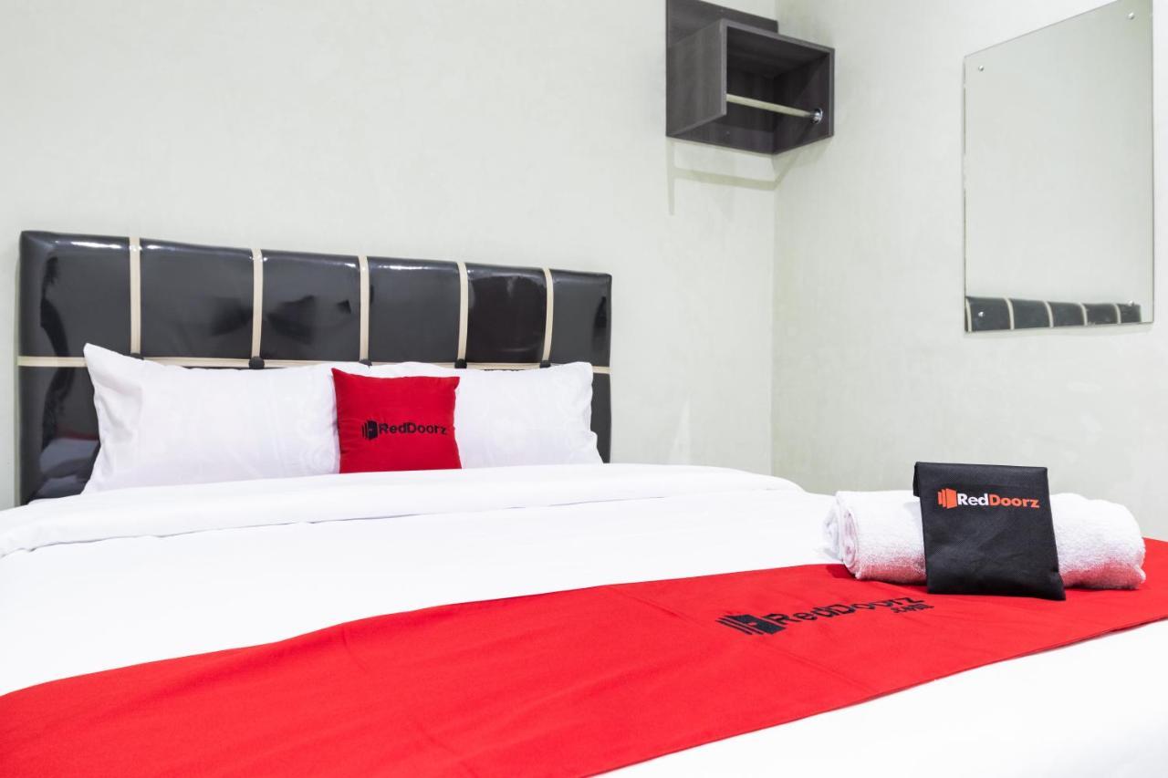 RedDoorz near Medan Amplas Deli Tua Zewnętrze zdjęcie